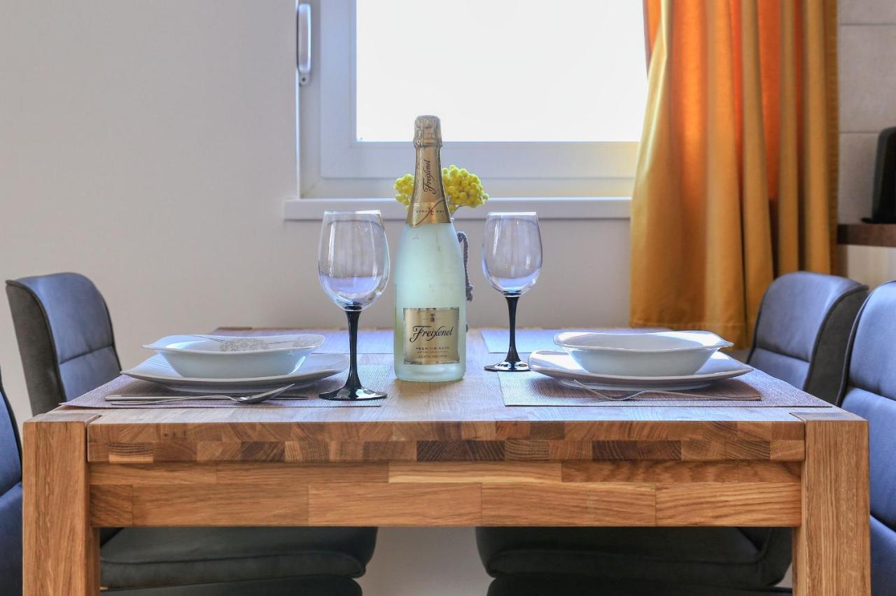 Apartament Barbara With Private Parking In The Garage Zadar Zewnętrze zdjęcie