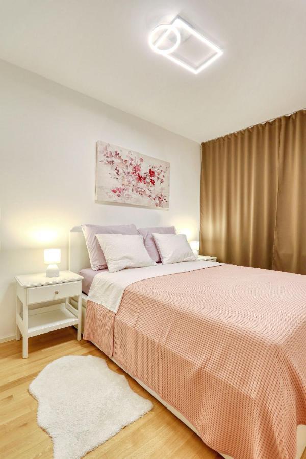 Apartament Barbara With Private Parking In The Garage Zadar Zewnętrze zdjęcie