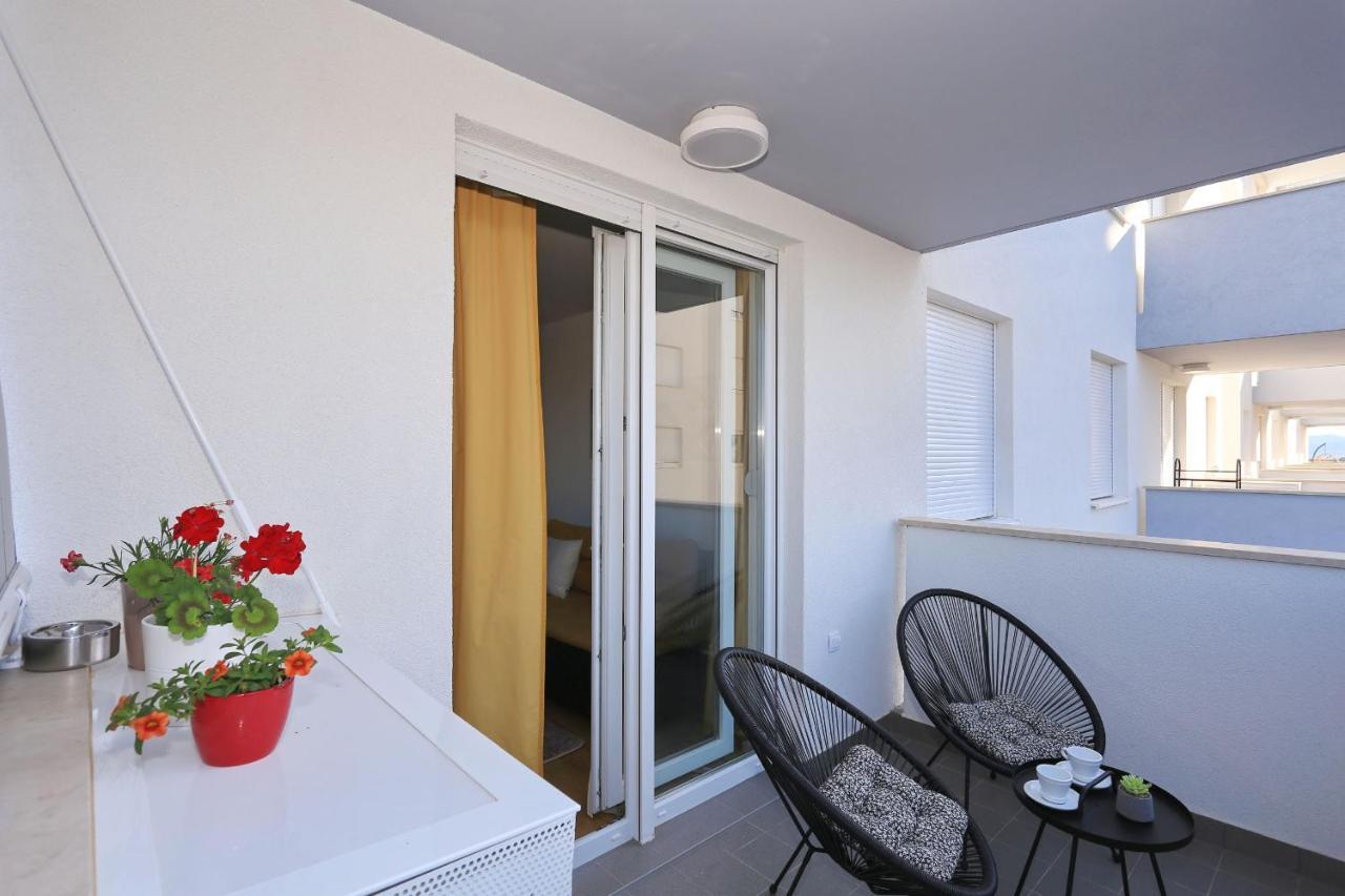 Apartament Barbara With Private Parking In The Garage Zadar Zewnętrze zdjęcie